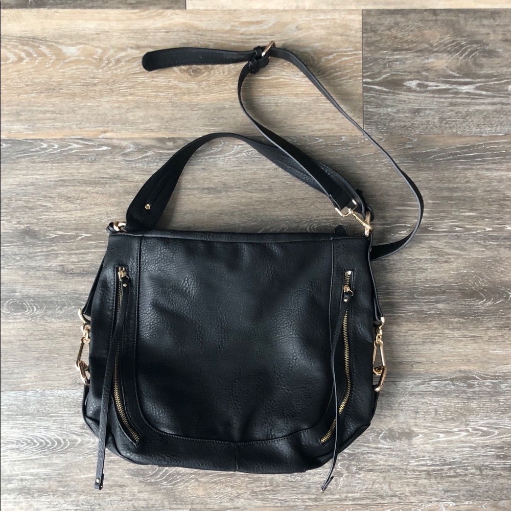 VICI Crossbody or shoulder bag.